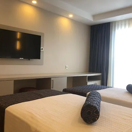 Grand Iska Palace Hotel