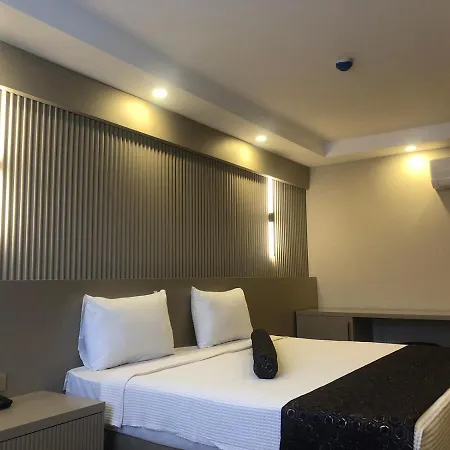 Grand Iska Palace Ξενοδοχείο *