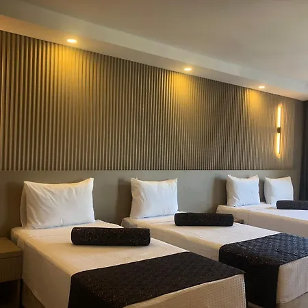 Grand Iska Palace 3*