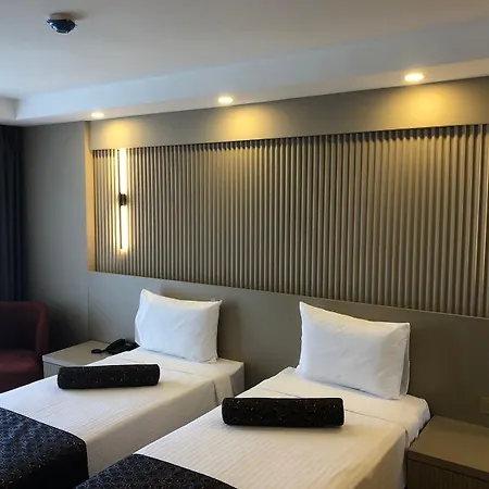 ホテル Grand Iska Palace 3*