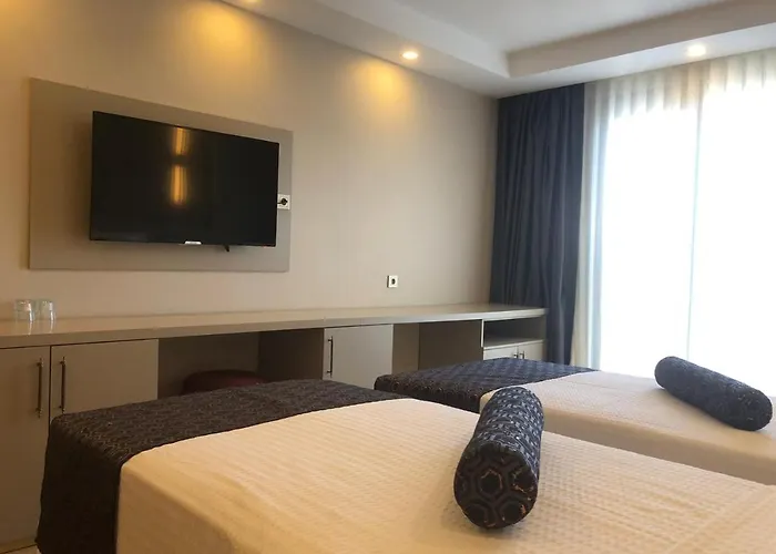 Grand Iska Palace Hotel