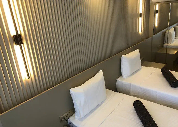 Grand Iska Palace Hotel