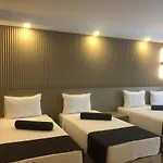 מלון Grand Iska Palace 3*