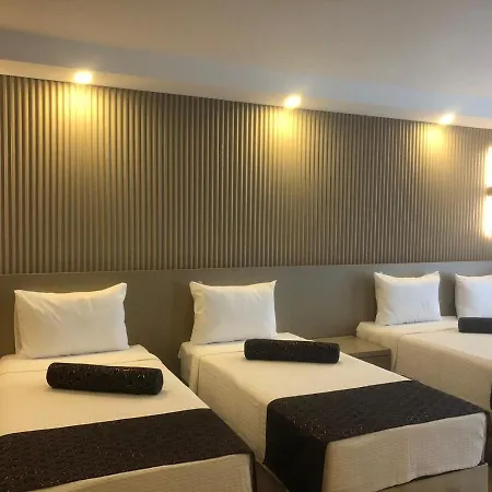 Otel Grand ıska Palace 3*